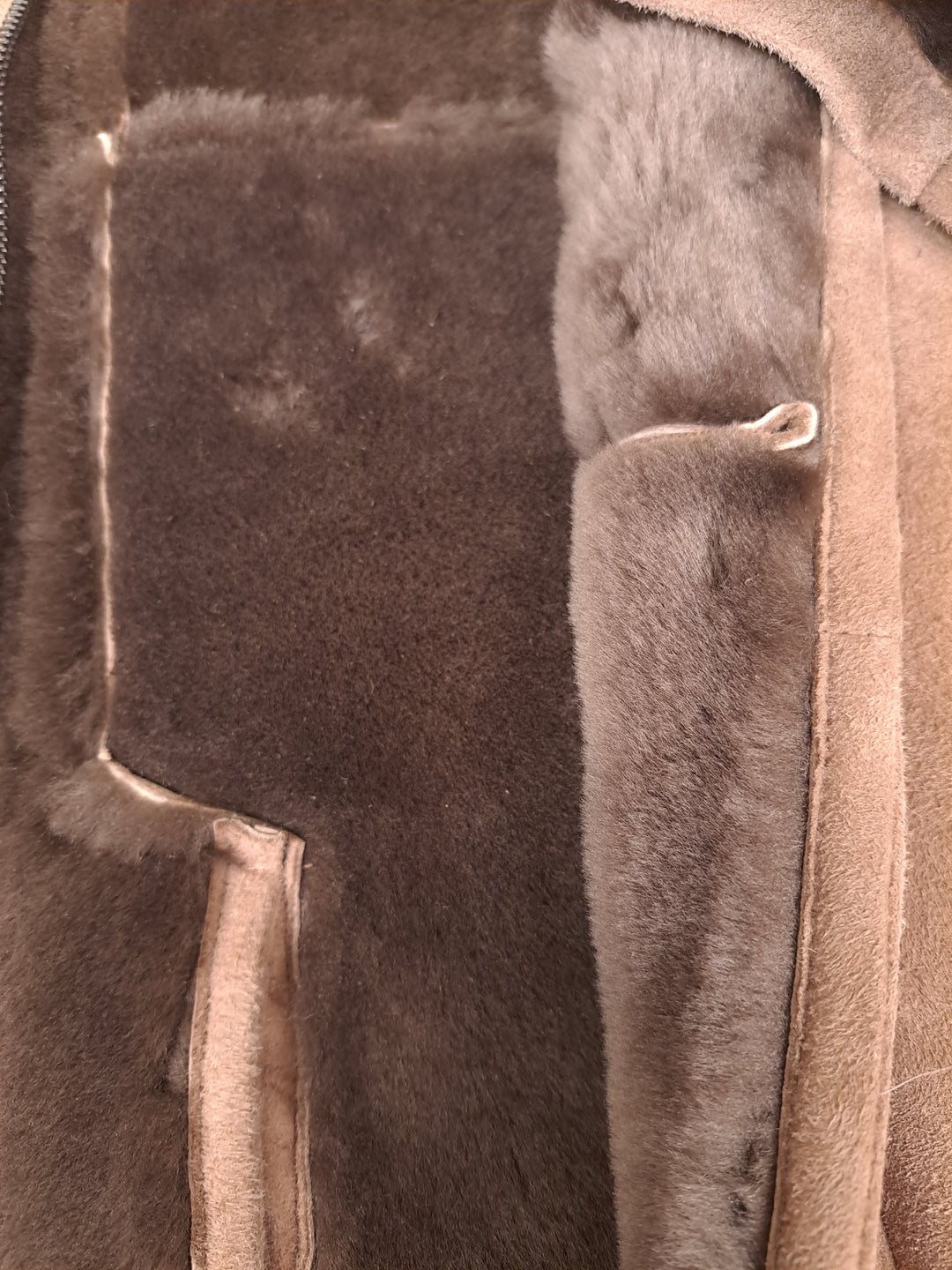 Carlo, 100 cm. - Collar - Suede Lamb - Man - Dark Oak