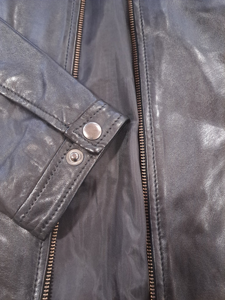 Ivar, 65 cm. - Lammepolsk nappalæder -Mand - Sort