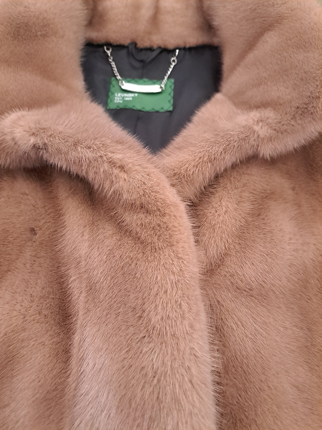 Ganaia, 85 cm. - Kragen – Nerz – Damen – Schwarz und Staubrosa