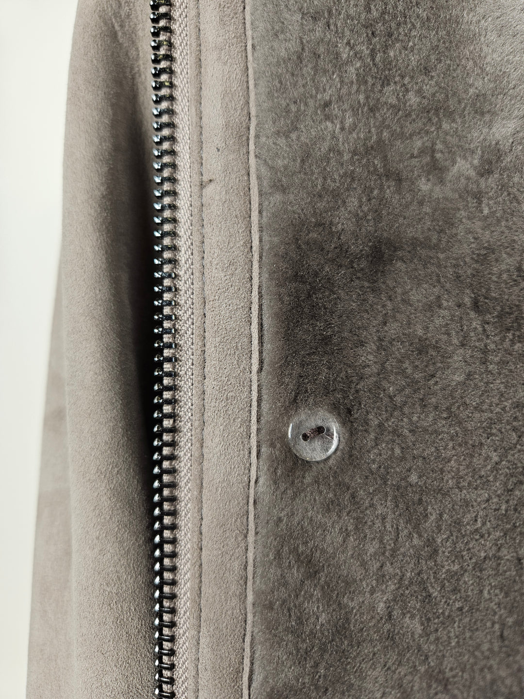 Jack, 80 cm. Suede Lamb - Man Light Grey