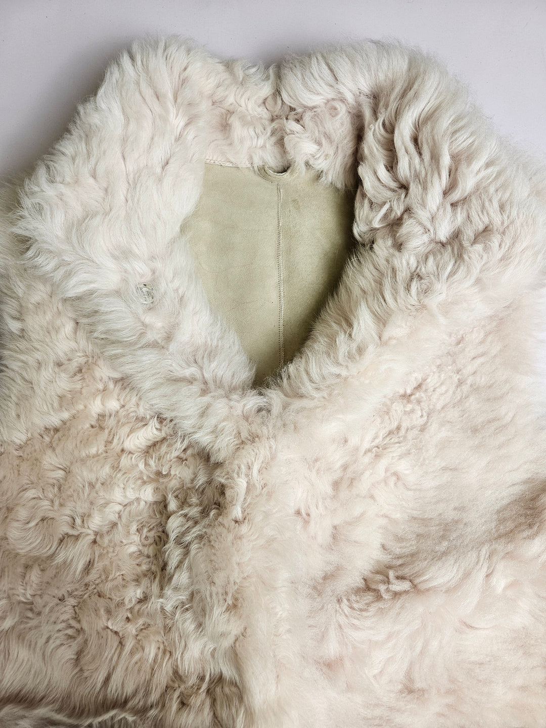 Jessica, 68 cm. -Krave - Ruskindslam - Damer - Lys Beige