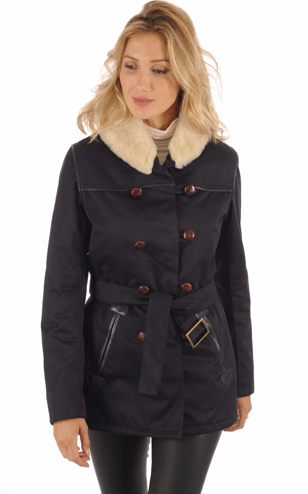 A "CANADIENNE F" Bleu Foncé La Canadienne Veste Femme closed photo