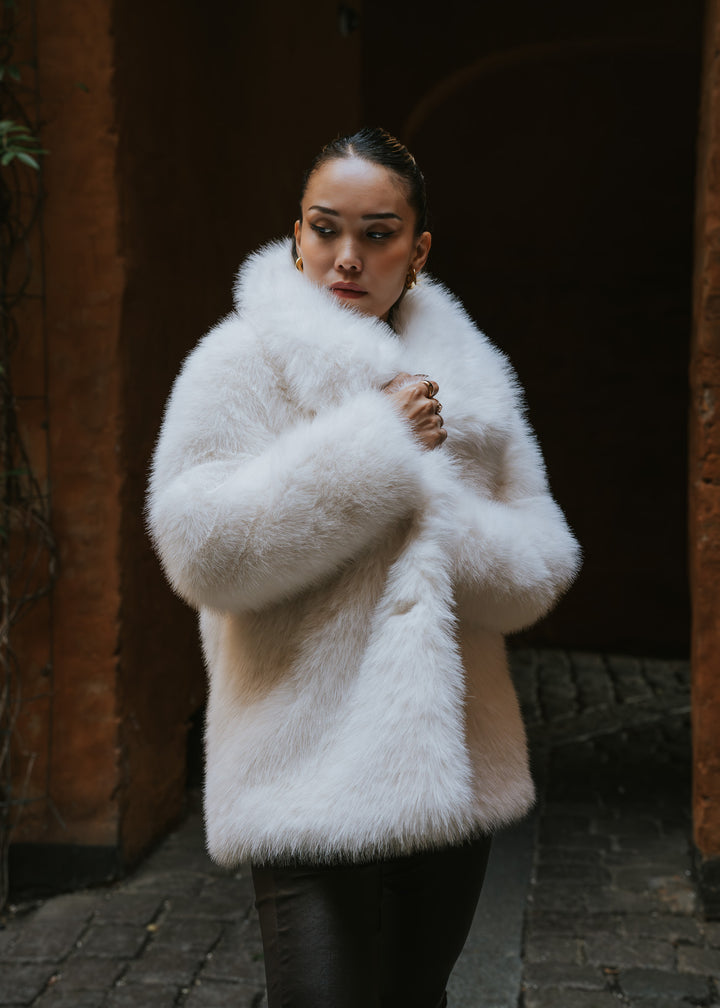 Jalila, 72 cm. - 100 % fuskpäls - Dam - Vit