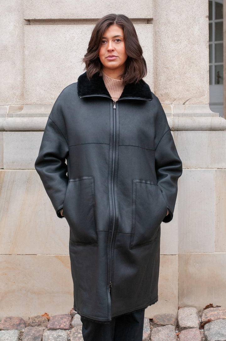 Isilda 105 cm. - Rulam frakke - Dame - Sort