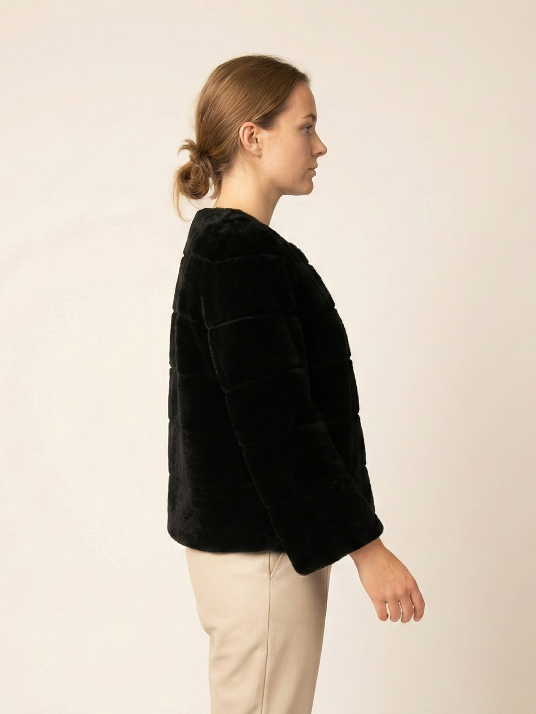 Horiane, 55 cm. - Lamm rakt hår - Dam - Svart