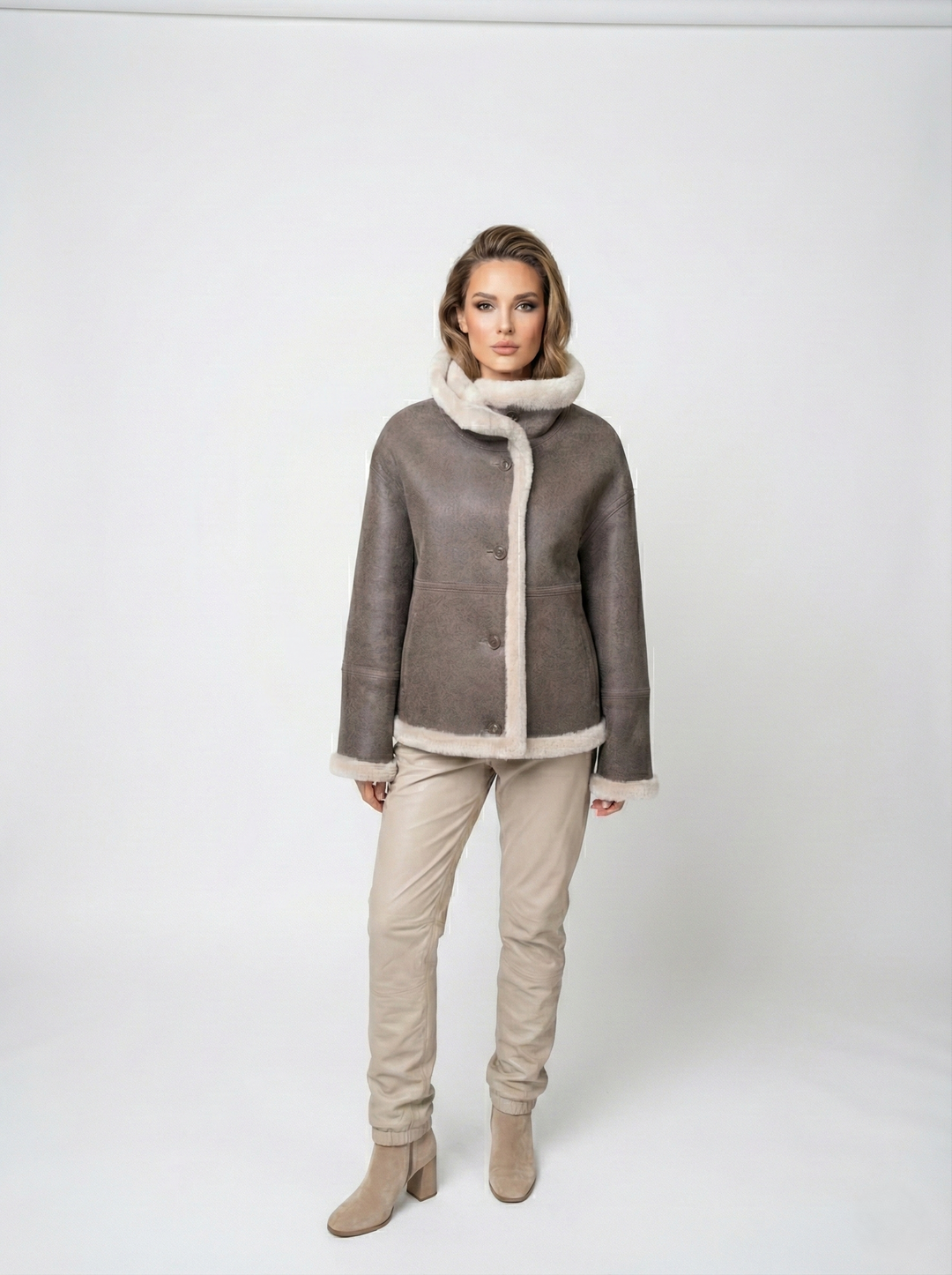 Iolande, 60 cm. - Krage - Nappa Lamb Crack - Dam - Brun