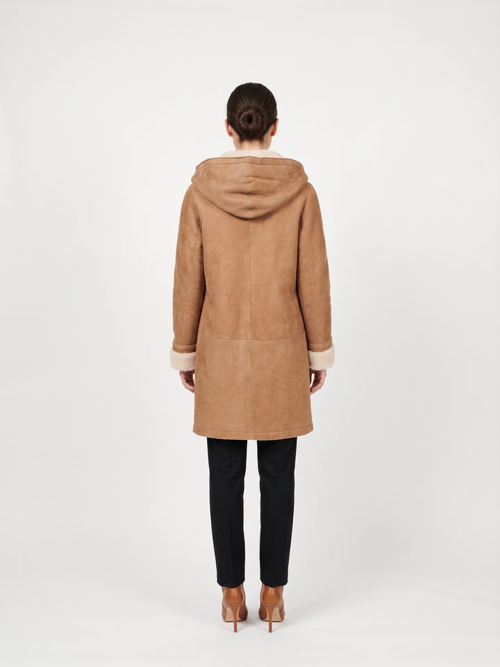 969, 90 cm. - Hætte - Ruskind lam shearling jakke - Damer - Cognac