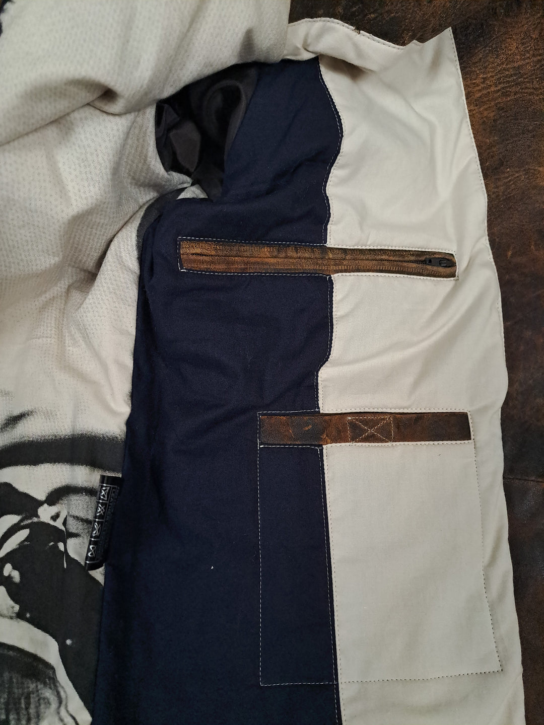 James Dean, 65 cm. - Krave - Læder - Mand - Brun