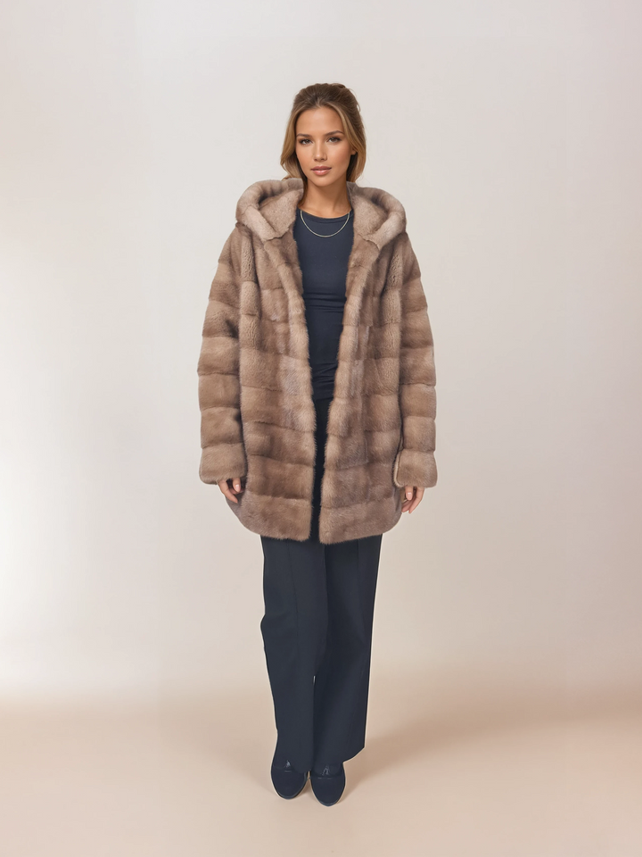 Viktoria, 75 cm. - Kapuze - Nerz - Damen - Pastell