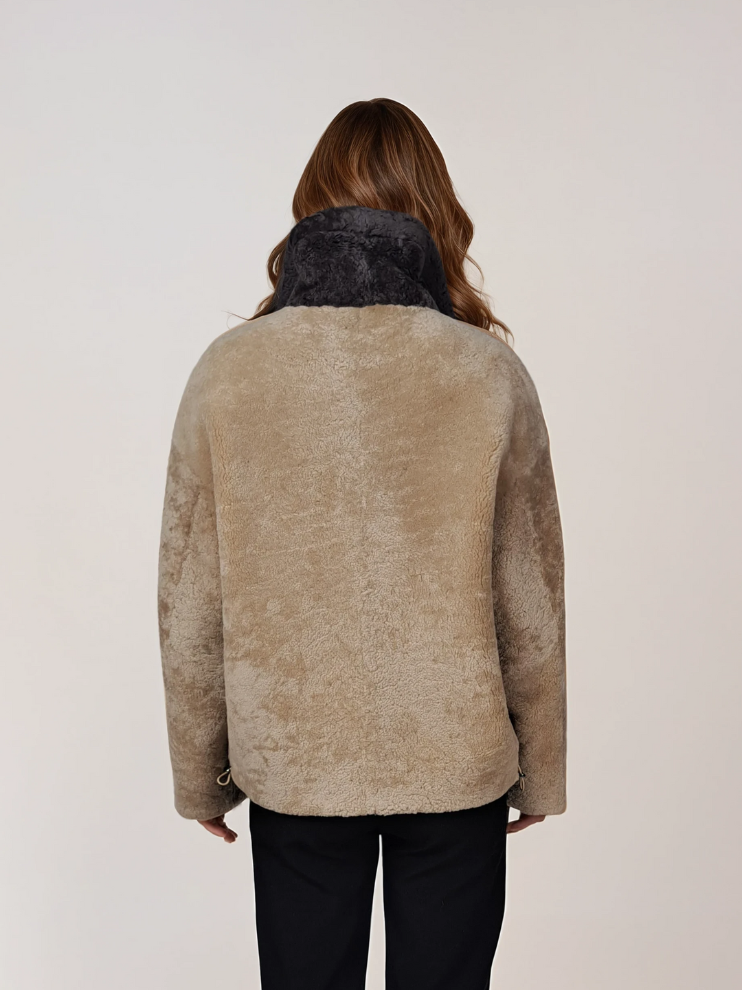 Ilulu, 63 cm. - Krave - Curly Lamb - Kvinder - Lys kamel og taupe