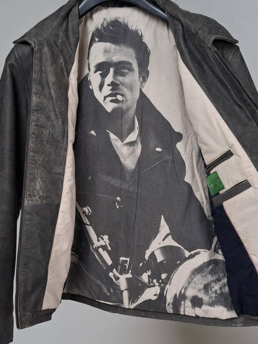 James Dean, 67 cm. - Fårelæder - Mand - Grå