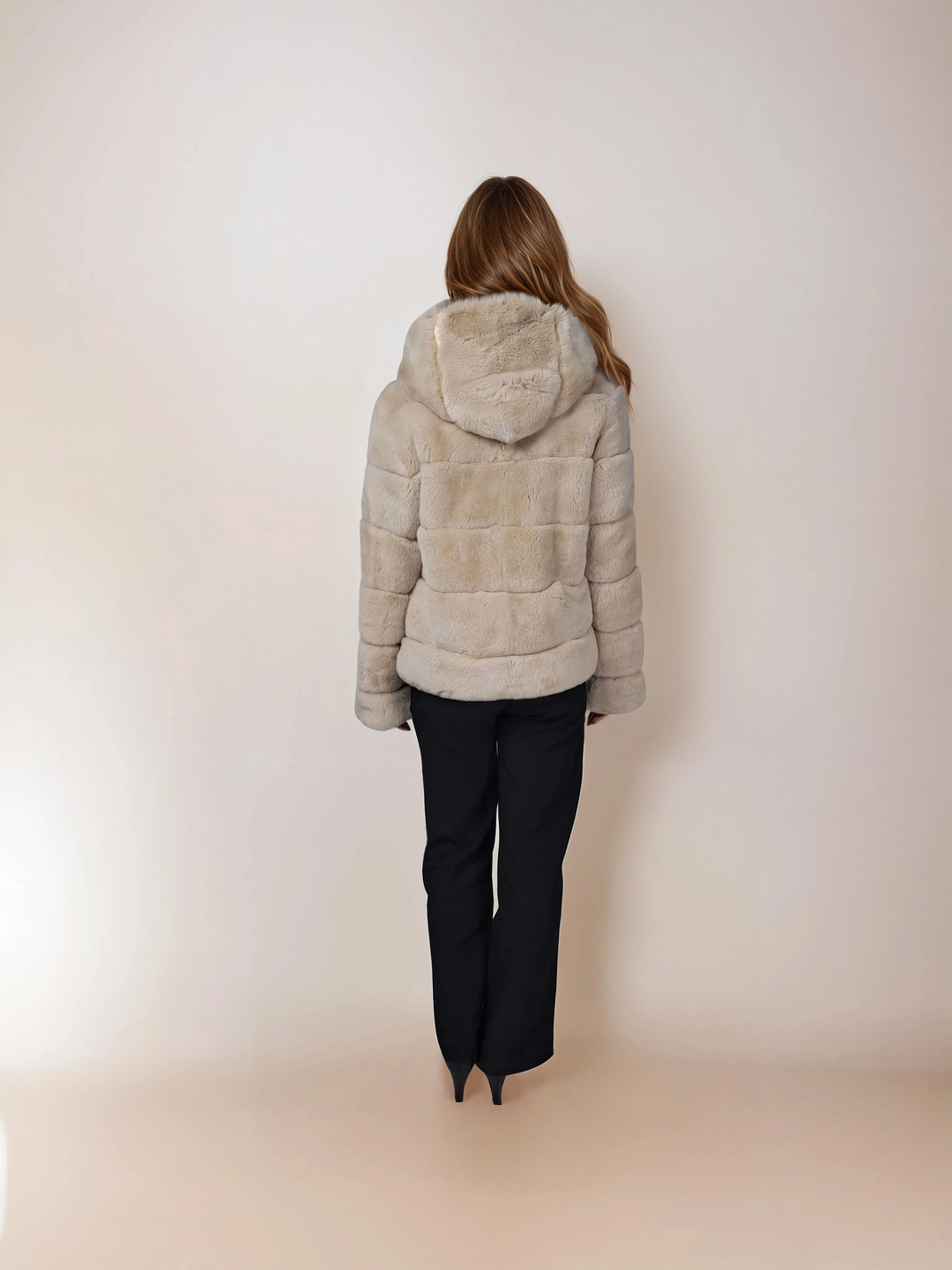 Petrovski, 60 cm. - Hood - Rex - Kvinner - Krem