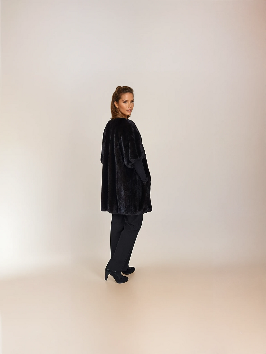 Kay, 80 cm. - Mink - kvinner - svart