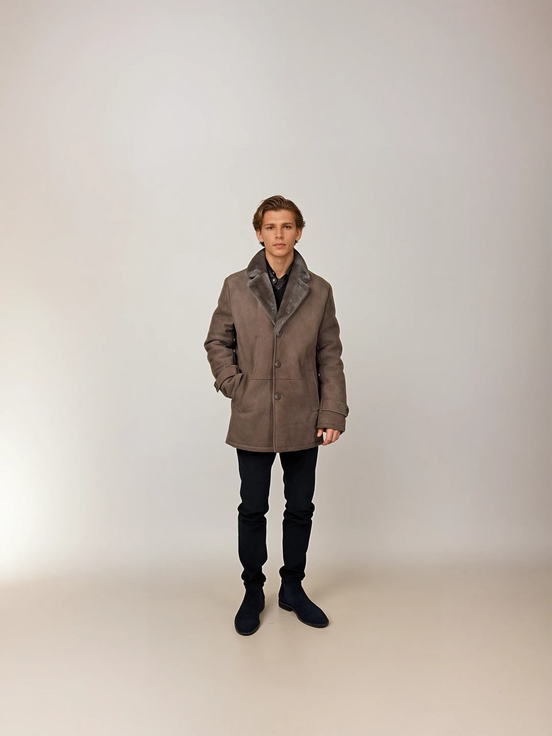 Isidor, 80 cm. - Kragen - Wildlederlamm - Herren - Dunkle Eiche