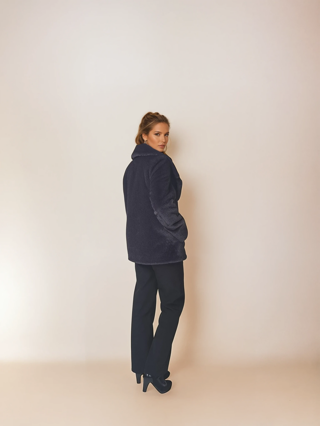 Jordana, 70 cm. - 100% Faux Fur - Women - Purple