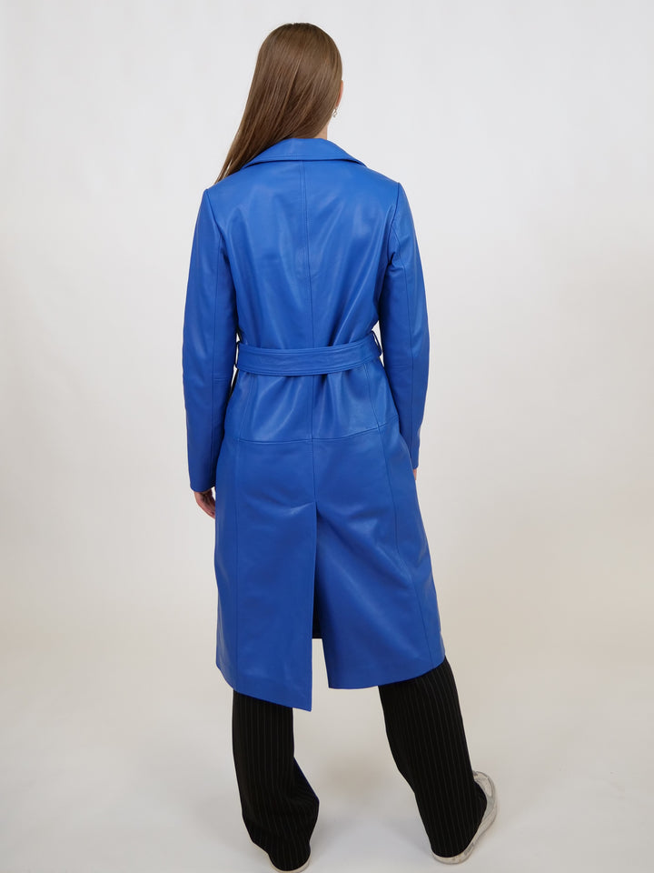 Dan Trenchcoat, 105 cm. - Lammleder - Damen - Elektroblau