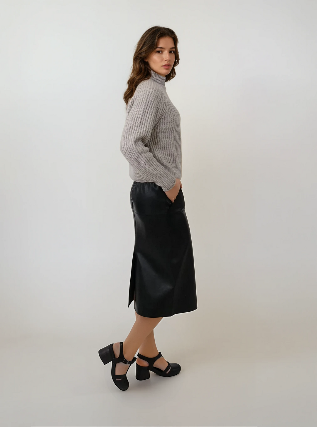 Arlene Kjol, 68 cm. - Lamb Dior Bonded Läder-Dam - Svart