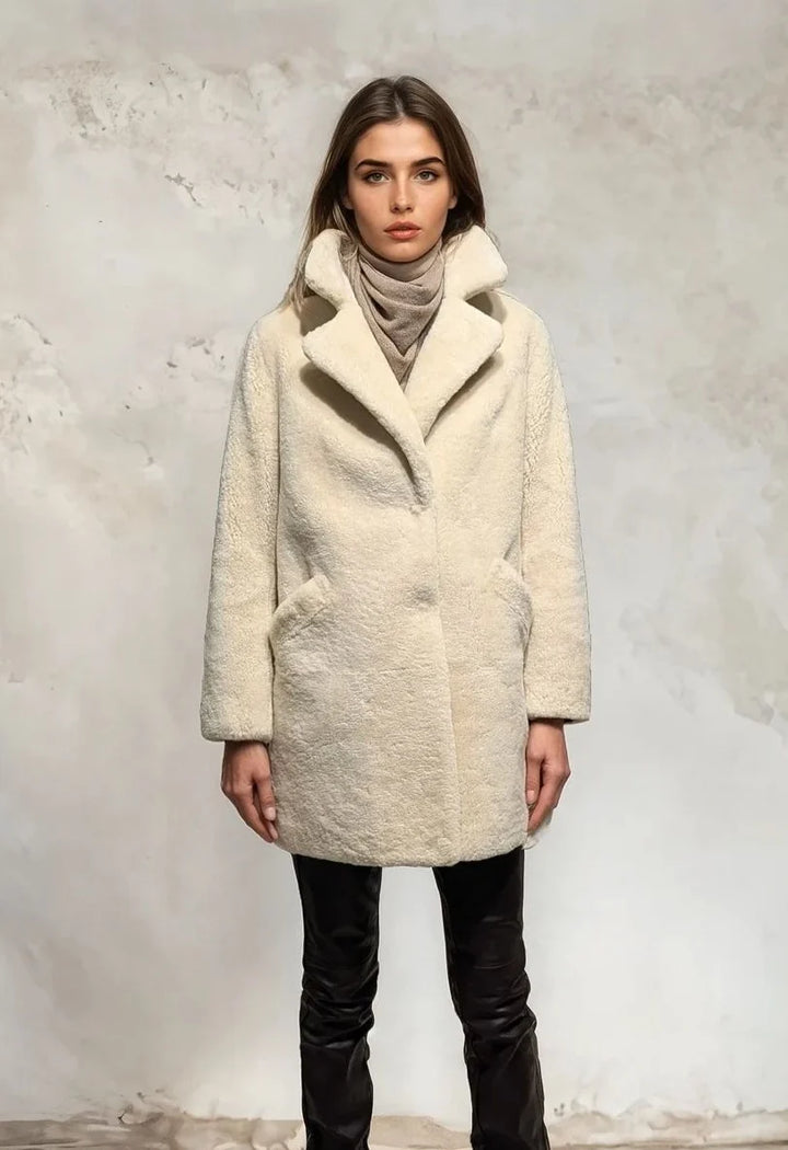 Curly Lamb 85 cm. - Beige - Women