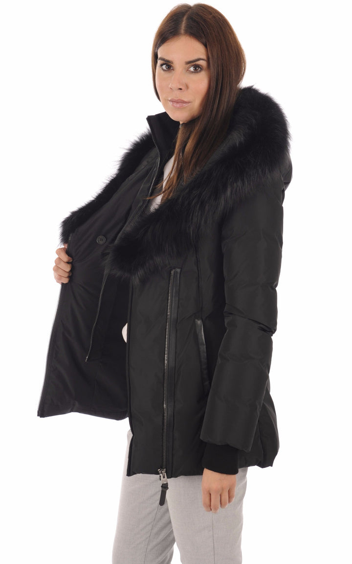A "ADALI-BX" Noir Mackage Ves Doudoune Femme interior photo