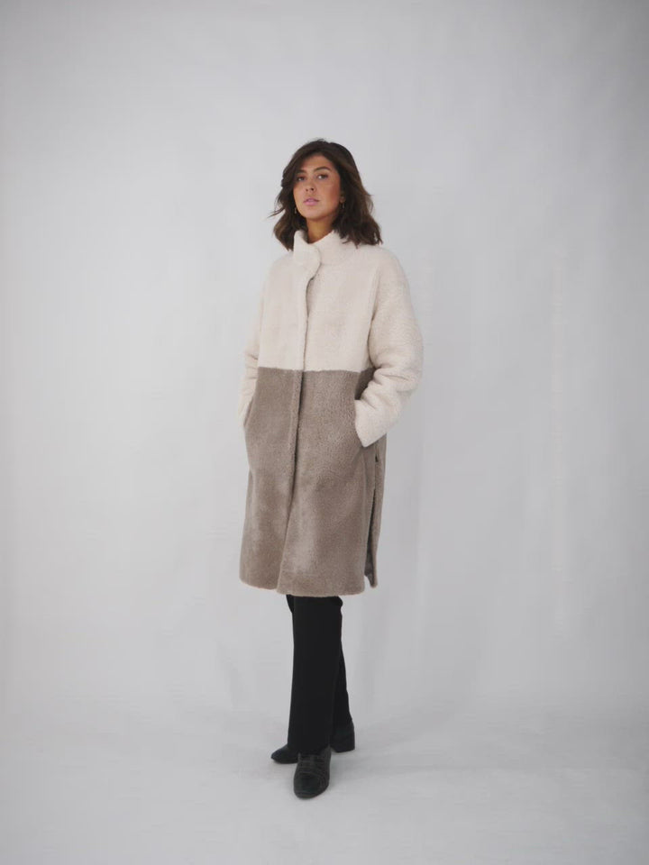 Filuka, 100 cm. - Collar - Curly Lamb coat - Women - Beige & Grey